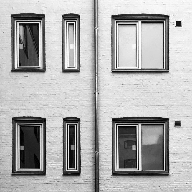 Windows symmetry